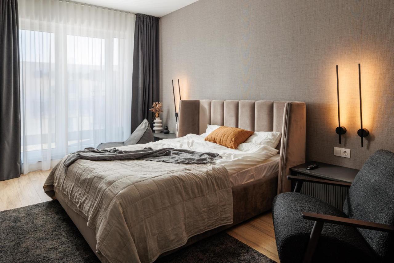 Mandala Designer Apartments With Free Private Parking, Near Mall Coresi Brasov Bagian luar foto
