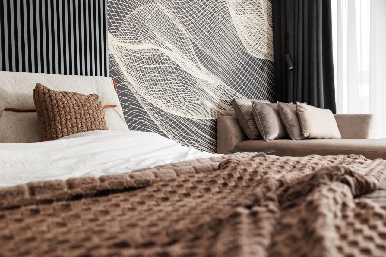 Mandala Designer Apartments With Free Private Parking, Near Mall Coresi Brasov Bagian luar foto