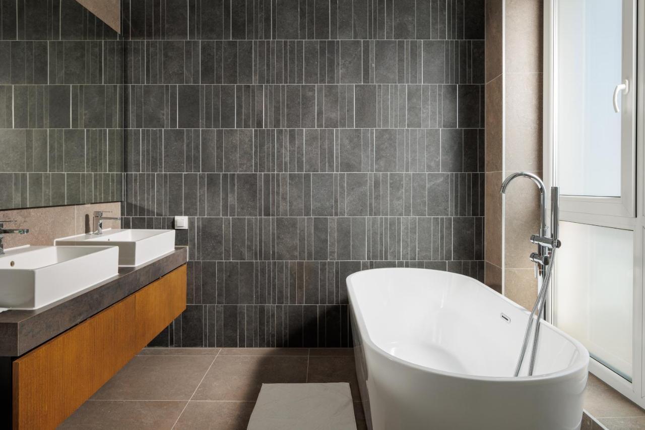 Mandala Designer Apartments With Free Private Parking, Near Mall Coresi Brasov Bagian luar foto