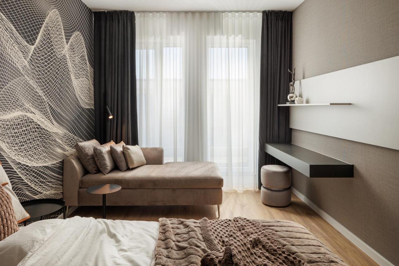 Mandala Designer Apartments With Free Private Parking, Near Mall Coresi Brasov Bagian luar foto