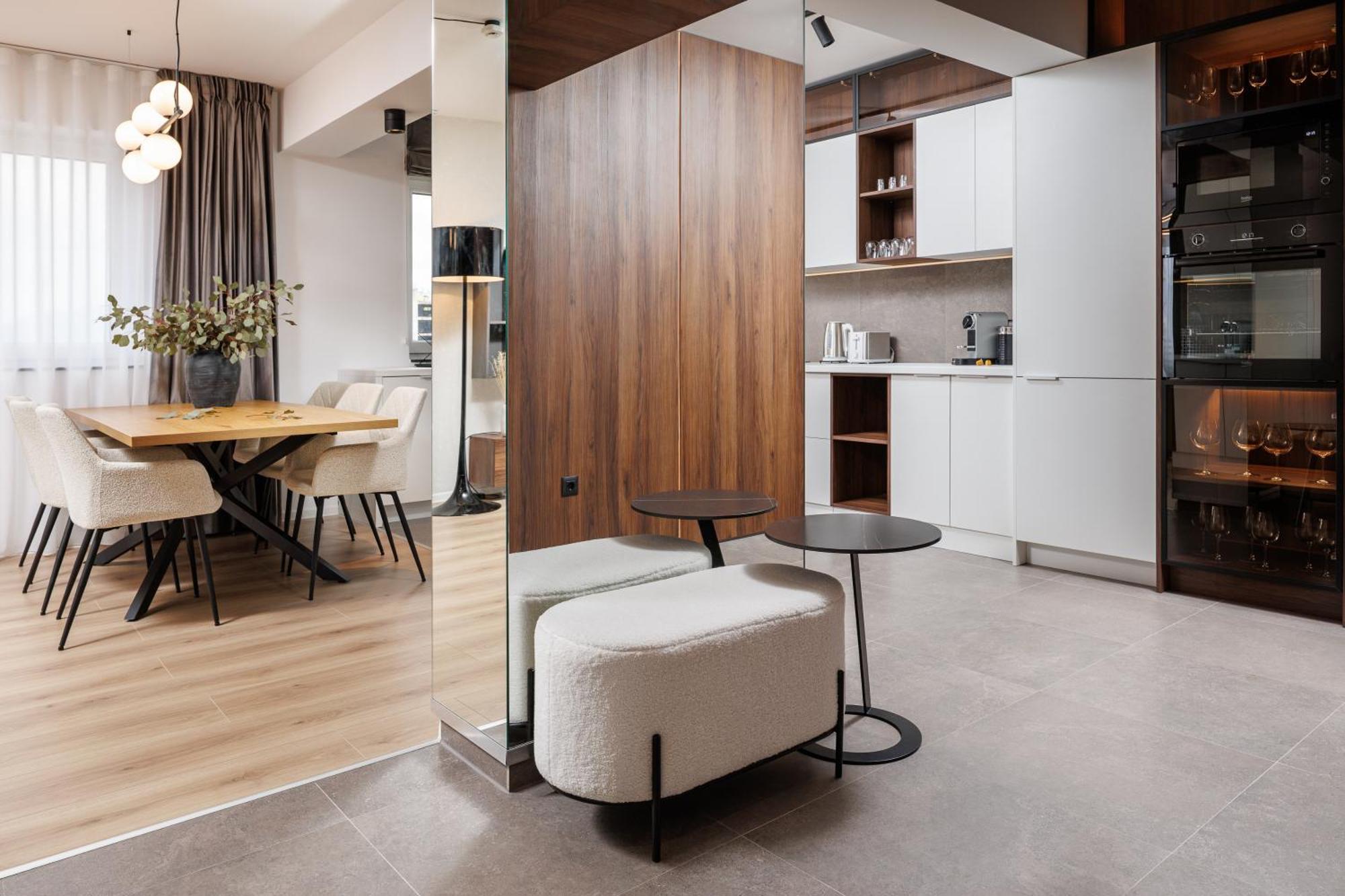 Mandala Designer Apartments With Free Private Parking, Near Mall Coresi Brasov Bagian luar foto